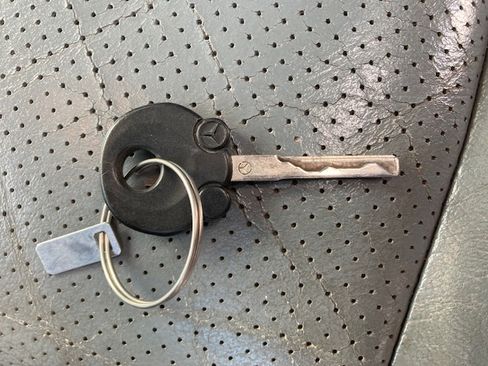 Used 2000 Mercedes-Benz ML 320 4MATIC image 19