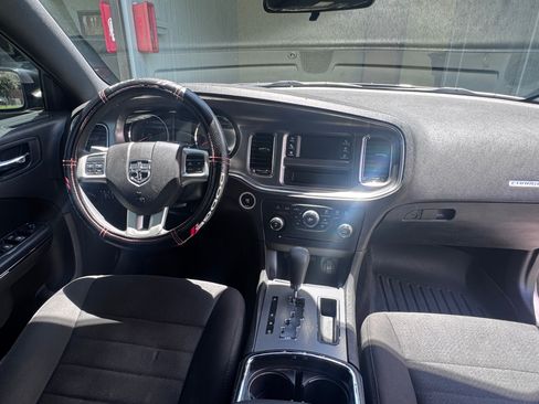 Used 2014 Dodge Charger SE RWD image 12