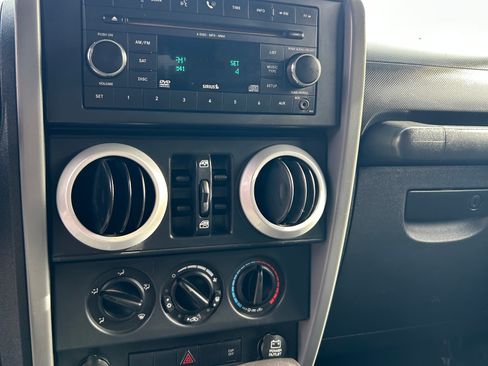 Used 2009 Jeep Wrangler Unlimited Sahara w/ Trailer Tow Group image 20