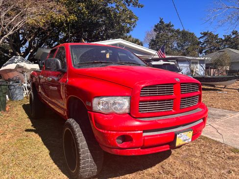 Used 2005 Dodge Ram 1500 Truck SLT image 2