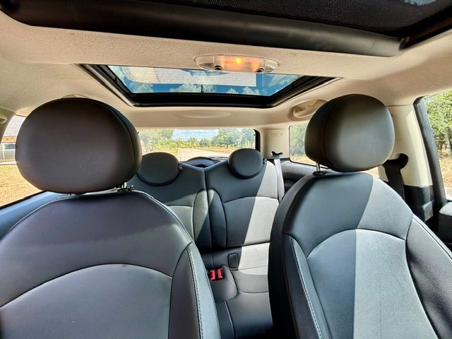 Used 2011 MINI Cooper S FWD image 8