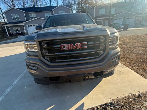 Used 2017 GMC Sierra 1500 SLT image 6