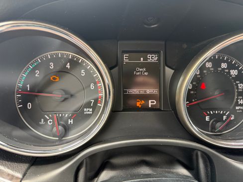 Used 2013 Jeep Grand Cherokee Altitude AWD/4WD image 23