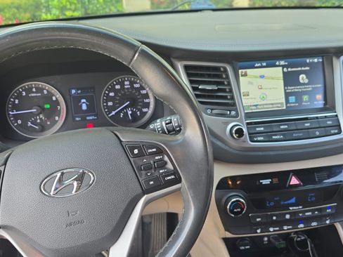 Used 2018 Hyundai Tucson SEL Plus AWD/4WD image 4