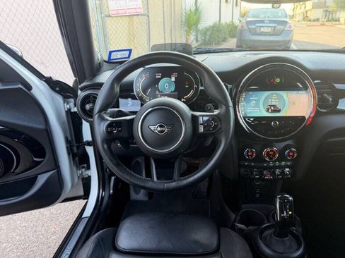 Used 2022 MINI Cooper S image 4