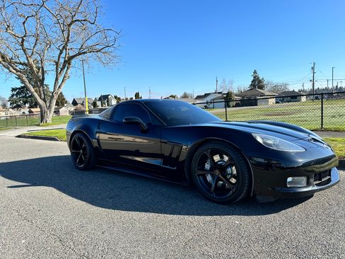 Used 2010 Chevrolet Corvette Grand Sport w/ Preferred Equipment Group image 2