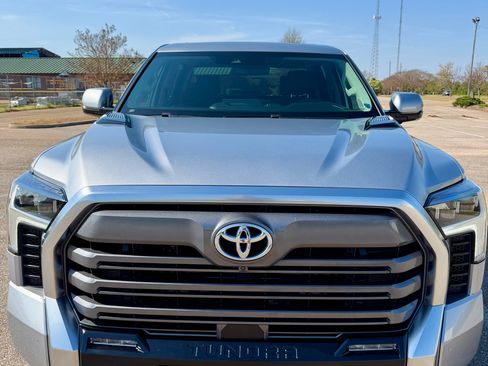 Used 2024 Toyota Tundra Limited image 10