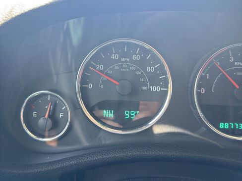 Used 2017 Jeep Wrangler Unlimited Rubicon AWD/4WD image 9