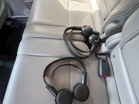 Used 2011 Honda Pilot EX-L image 12
