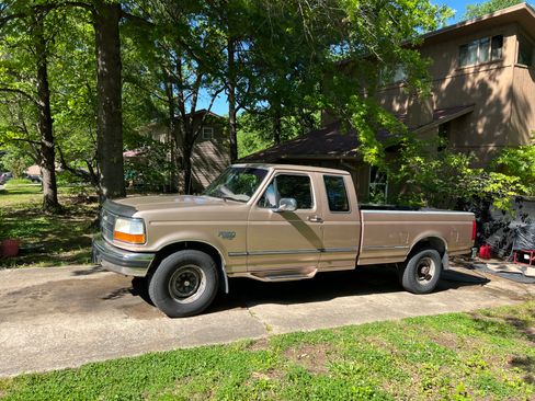 Used 1997 Ford F250 2WD SuperCab Heavy Duty image 1