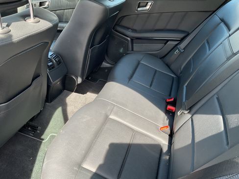 Used 2010 Mercedes-Benz E 350 E 350 Sedan 4D image 4