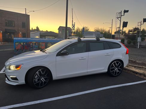 Used 2016 Volvo V60 T6 Polestar image 6