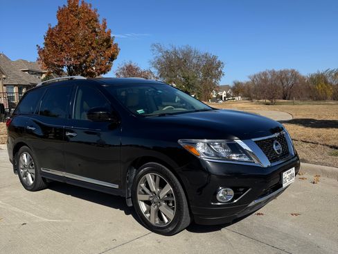 Used 2015 Nissan Pathfinder Platinum image 4