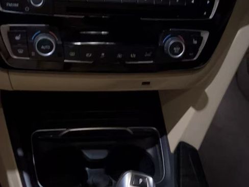 Used 2017 BMW 330e image 2