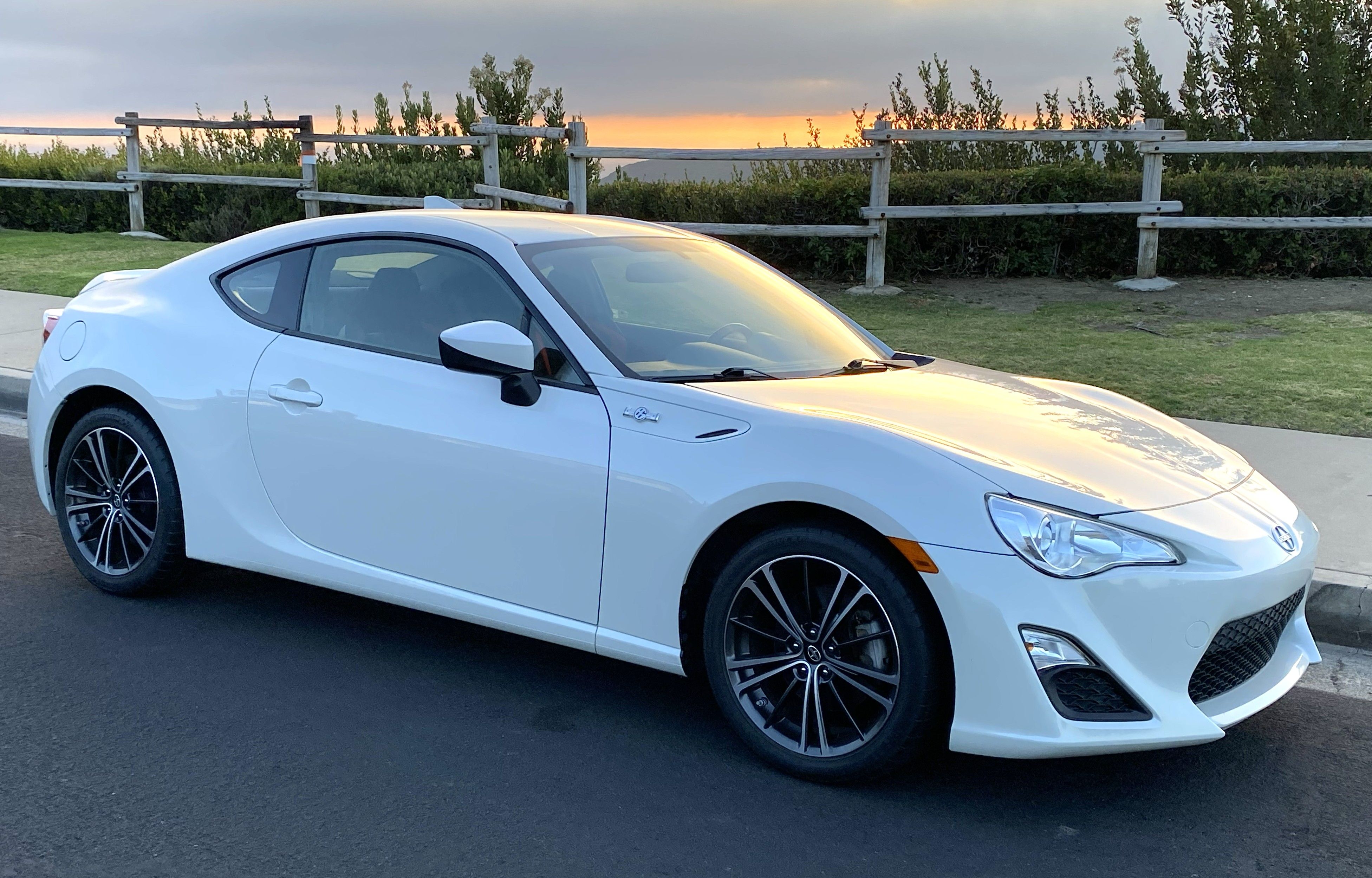 Used 2016 Scion FR-S RWD image 2