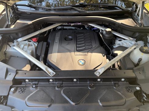 Used 2021 BMW X5 sDrive40i w/ Convenience Package RWD image 2