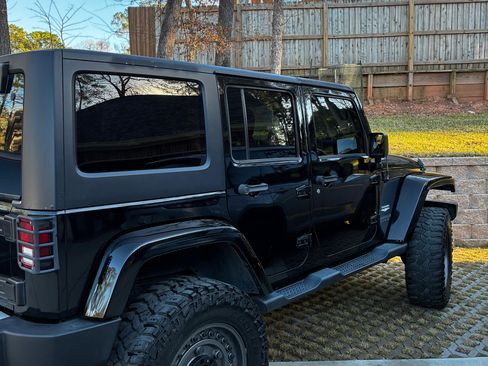 Used 2014 Jeep Wrangler Unlimited Sahara w/ Max Tow Package image 16