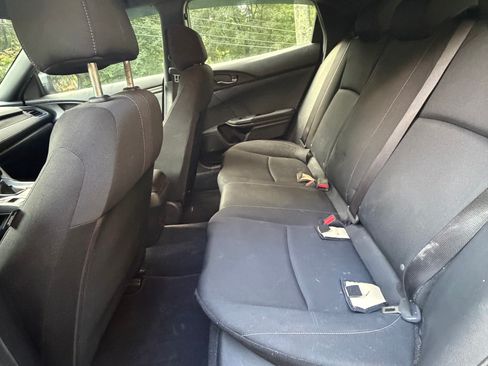 Used 2018 Honda Civic Sport image 12
