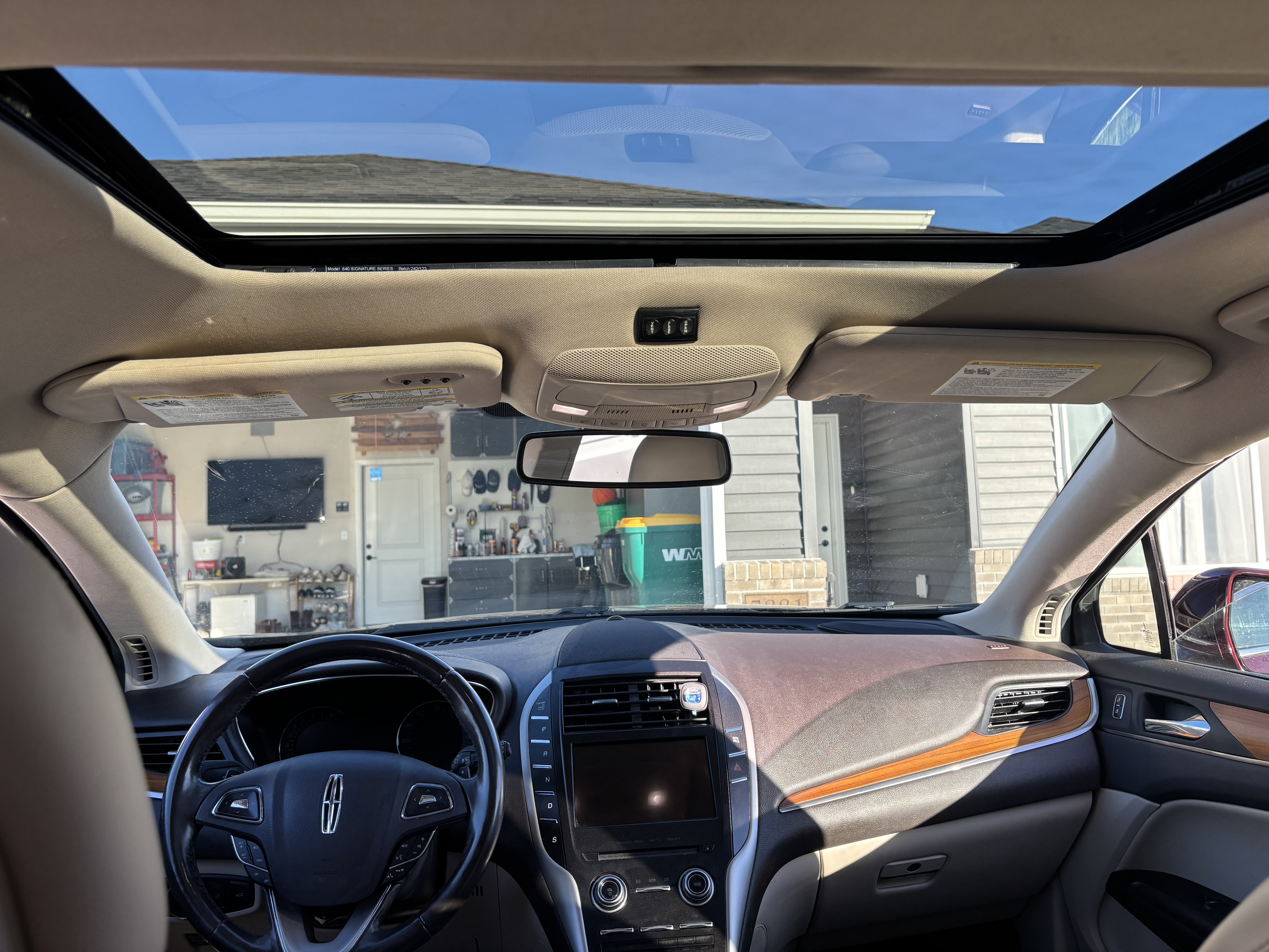 Used 2019 Lincoln MKC Select w/ Select Plus Package AWD/4WD image 11