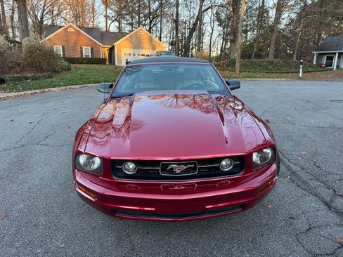 Used 2006 Ford Mustang Premium image 1