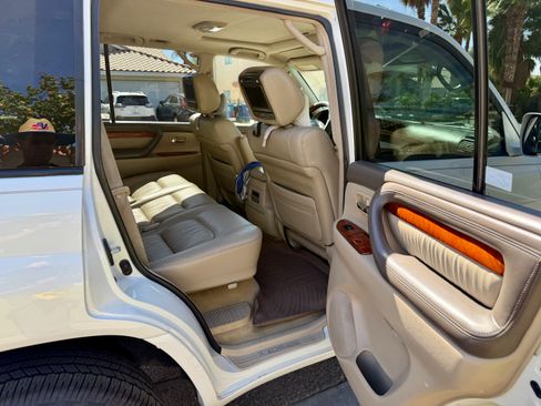 Used 2004 Lexus LX 470 4WD image 14