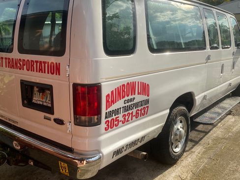 Used 2011 Ford E-350 and Econoline 350 XLT RWD image 4