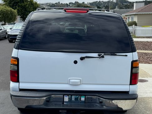 Used 2004 GMC Yukon XL 2500 SLT w/ Preferred Equipment Group AWD/4WD image 5