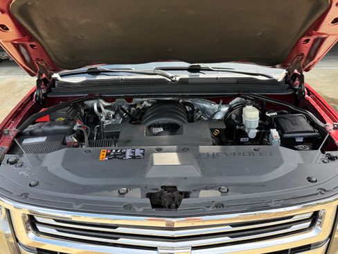 Used 2017 Chevrolet Suburban Premier image 24