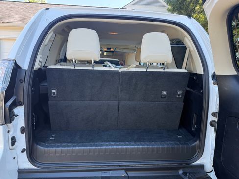 Used 2021 Lexus GX 460 Premium image 10