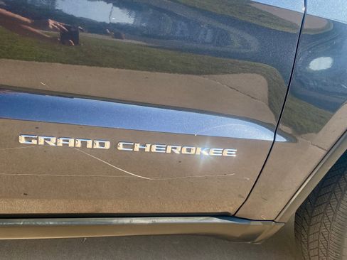 Used 2014 Jeep Grand Cherokee Limited w/ Trailer Tow Group IV RWD image 16