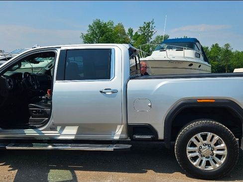 Used 2022 GMC Sierra 2500 Denali w/ Denali Ultimate Package image 2