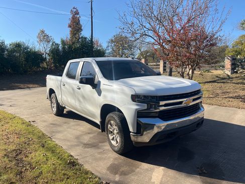Used 2020 Chevrolet Silverado 1500 LT w/ Convenience Package image 5