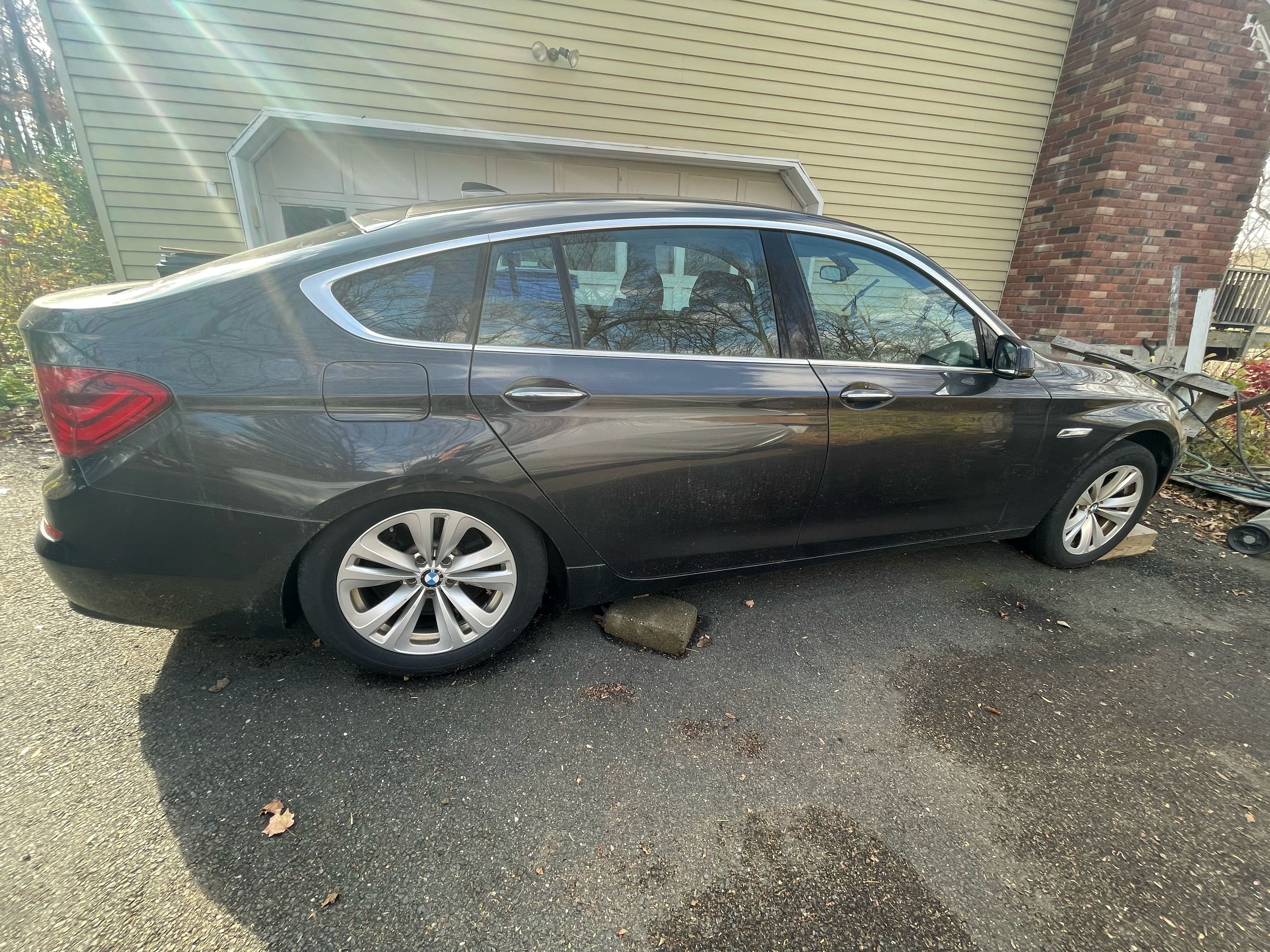Used 2013 BMW 535i Gran Turismo xDrive AWD/4WD image 1