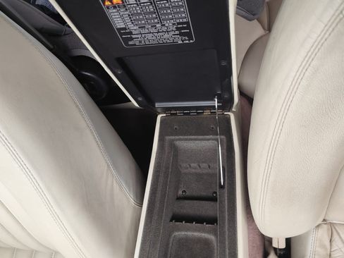 Used 2002 Jaguar XK8 Convertible image 27