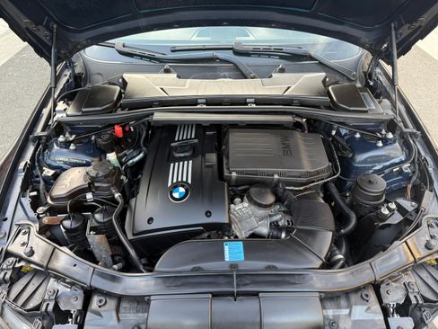 Used 2009 BMW 335i Convertible image 15