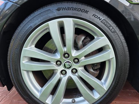 Used 2011 Jaguar XJ L RWD image 25