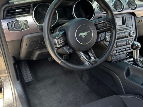 Used 2017 Ford Mustang GT RWD image 18