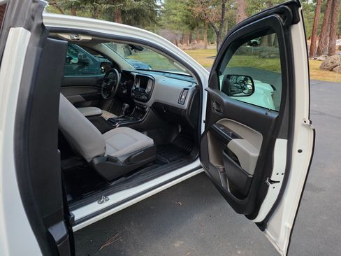 Used 2019 Chevrolet Colorado W/T w/ WT Convenience Package image 10