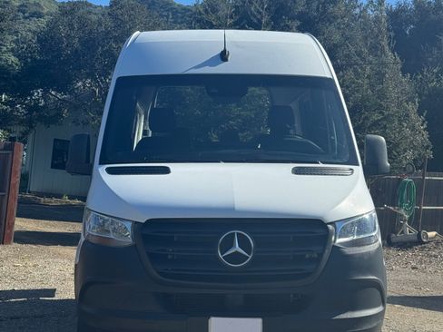 Used 2020 Mercedes-Benz Sprinter 2500 image 1