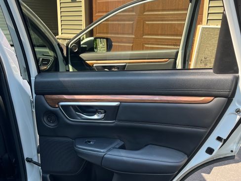 Used 2021 Honda CR-V EX-L image 16