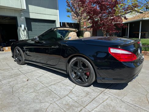 Used 2013 Mercedes-Benz SL 63 AMG image 4