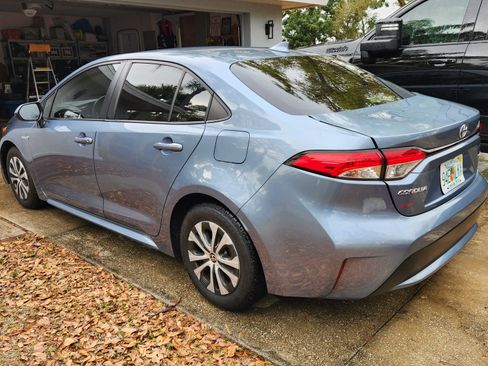 Used 2021 Toyota Corolla LE image 5