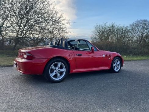 Used 2000 BMW Z3 2.5i image 6