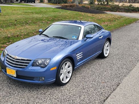 Used 2005 Chrysler Crossfire Limited image 2