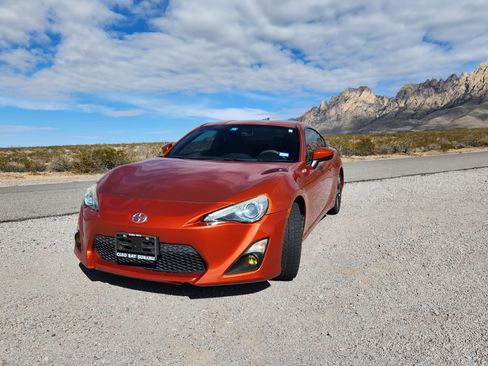 Used 2014 Scion FR-S Monogram Series image 6