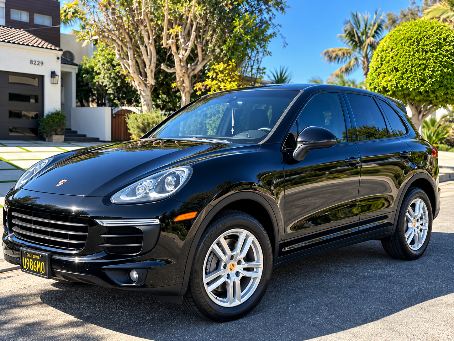 Used 2016 Porsche Cayenne AWD/4WD image 1