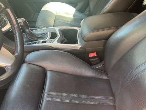 Used 2012 Cadillac SRX Luxury image 13