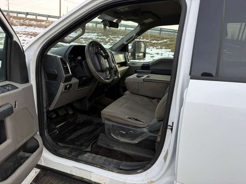 Used 2017 Ford F150 XLT w/ Trailer Tow Package AWD/4WD image 8