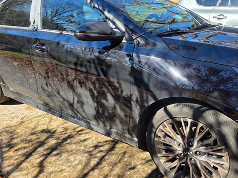 Used 2023 Kia Forte GT-Line w/ GT-Line Technology Package image 15