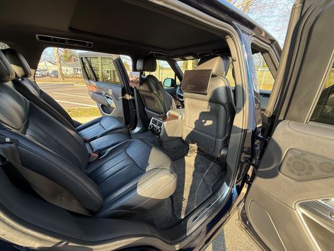 Used 2023 Land Rover Range Rover Long Wheelbase Autobiography image 24